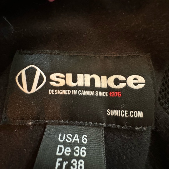 Sunice Neva Ski Jacket, Size Small/6: Gorgeous, Warm,  barely worn - Picture 3 of 12